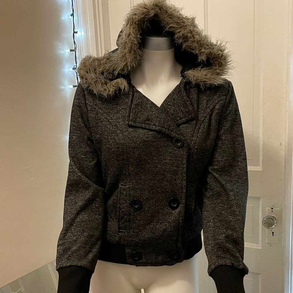 WET SEAL 🦭 FUR LINED HOODED PEACOAT~NWT